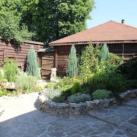 Maetok 4 Pidkovy Motel Podbereztsy Exterior foto