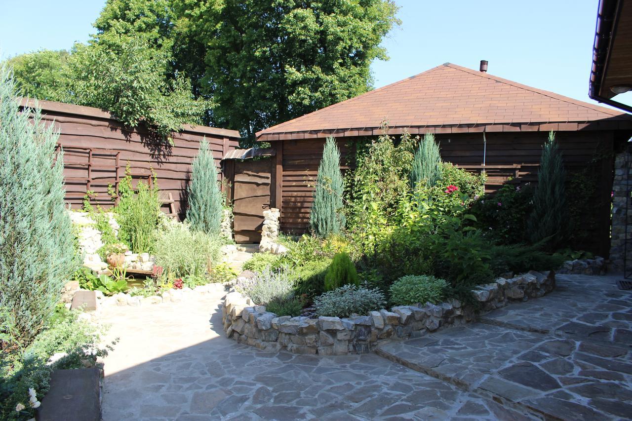 Maetok 4 Pidkovy Motel Podbereztsy Exterior foto